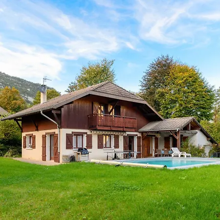 Holiday home Du Cret