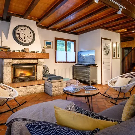 Du Cret Holiday home