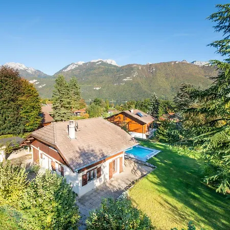 Holiday home Du Cret