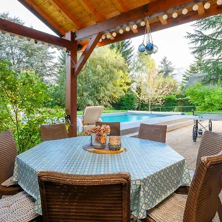 Holiday home Du Cret